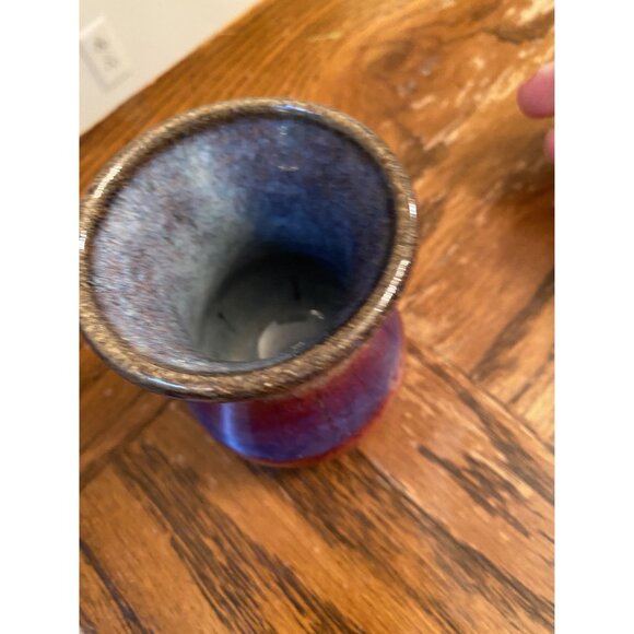 Handcrafted Clay Pottery Dandelion Vase With Gradient Blue & Red Glaze 3.5" tall - Picture 2 of 4